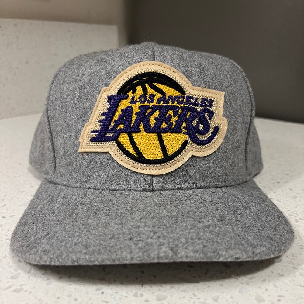 Mitchell & Ness Los Angeles Lakers NBA Melton Chain‎ Collection Snapback Hat